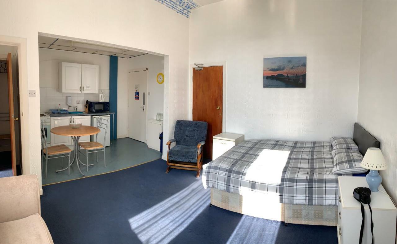Beeton Villas Holiday Apartments Blackpool Esterno foto
