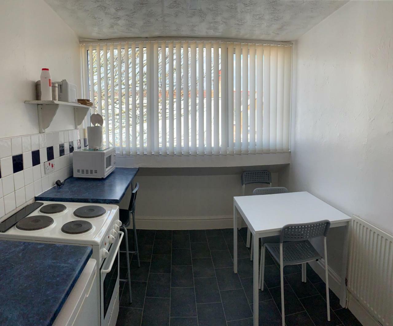 Beeton Villas Holiday Apartments Blackpool Esterno foto
