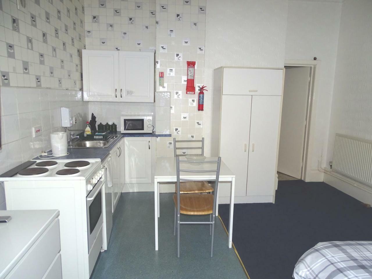 Beeton Villas Holiday Apartments Blackpool Esterno foto