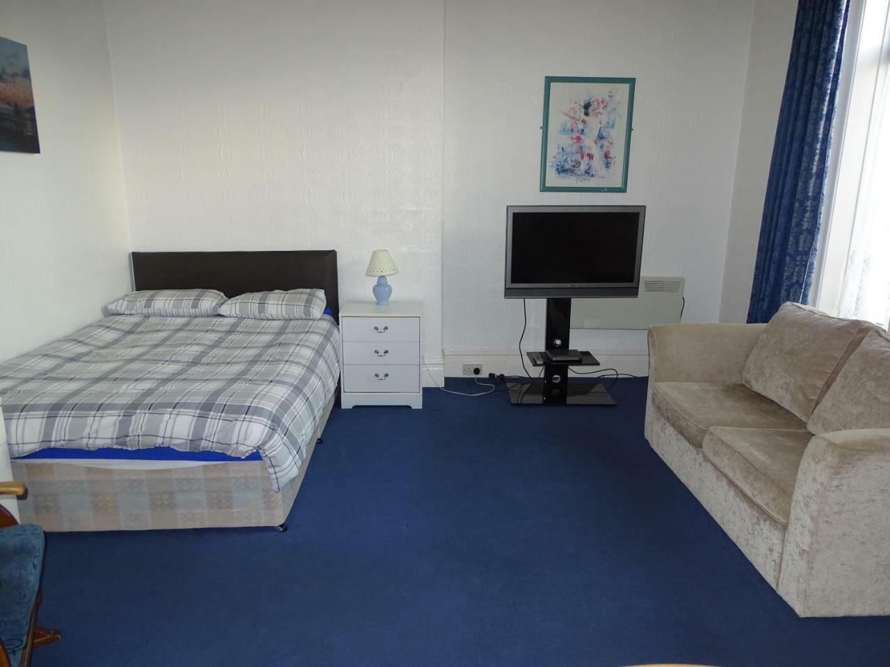Beeton Villas Holiday Apartments Blackpool Esterno foto