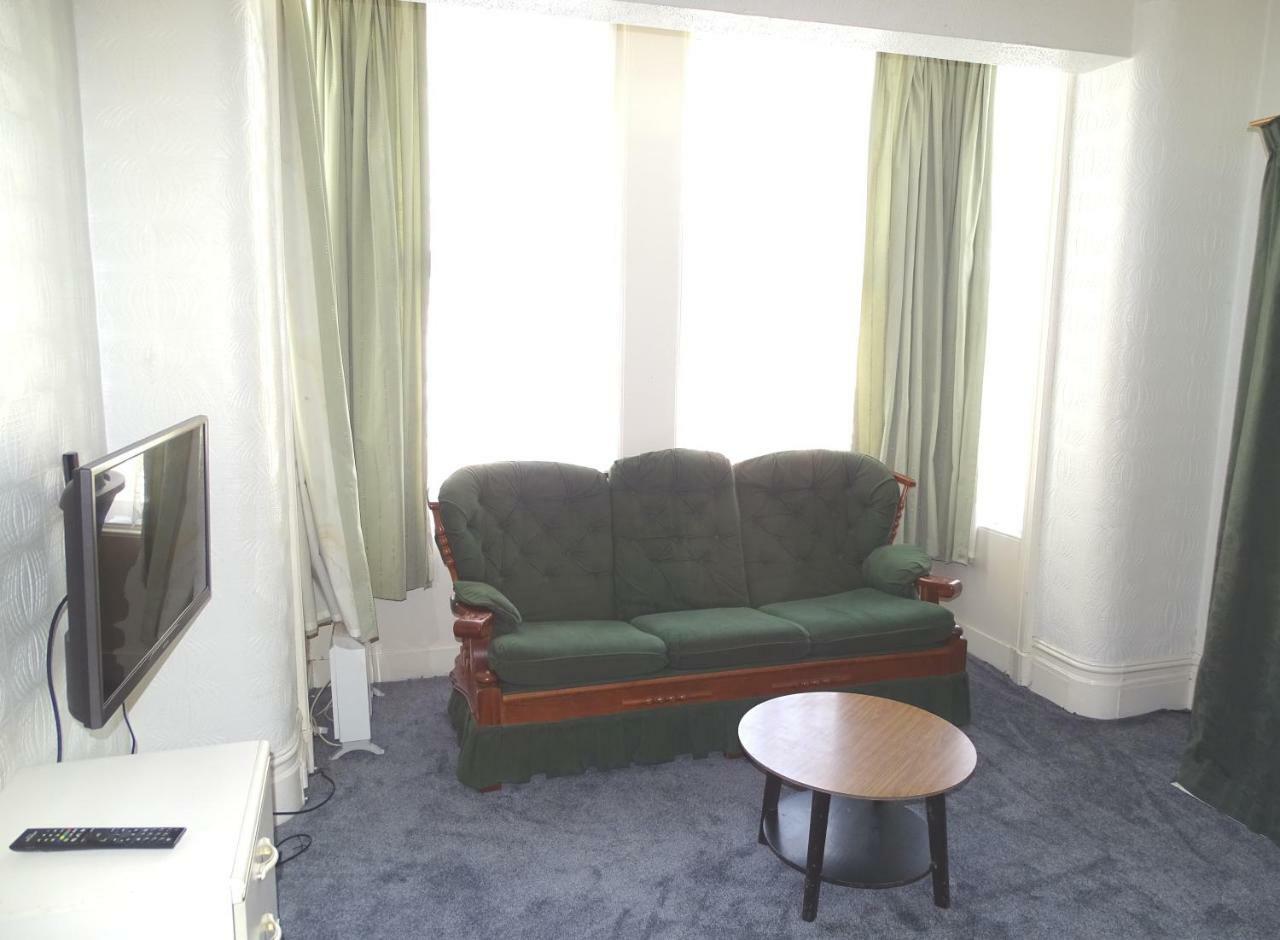 Beeton Villas Holiday Apartments Blackpool Esterno foto