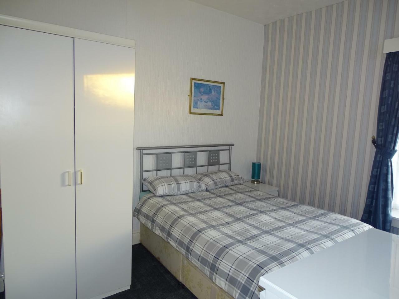 Beeton Villas Holiday Apartments Blackpool Esterno foto