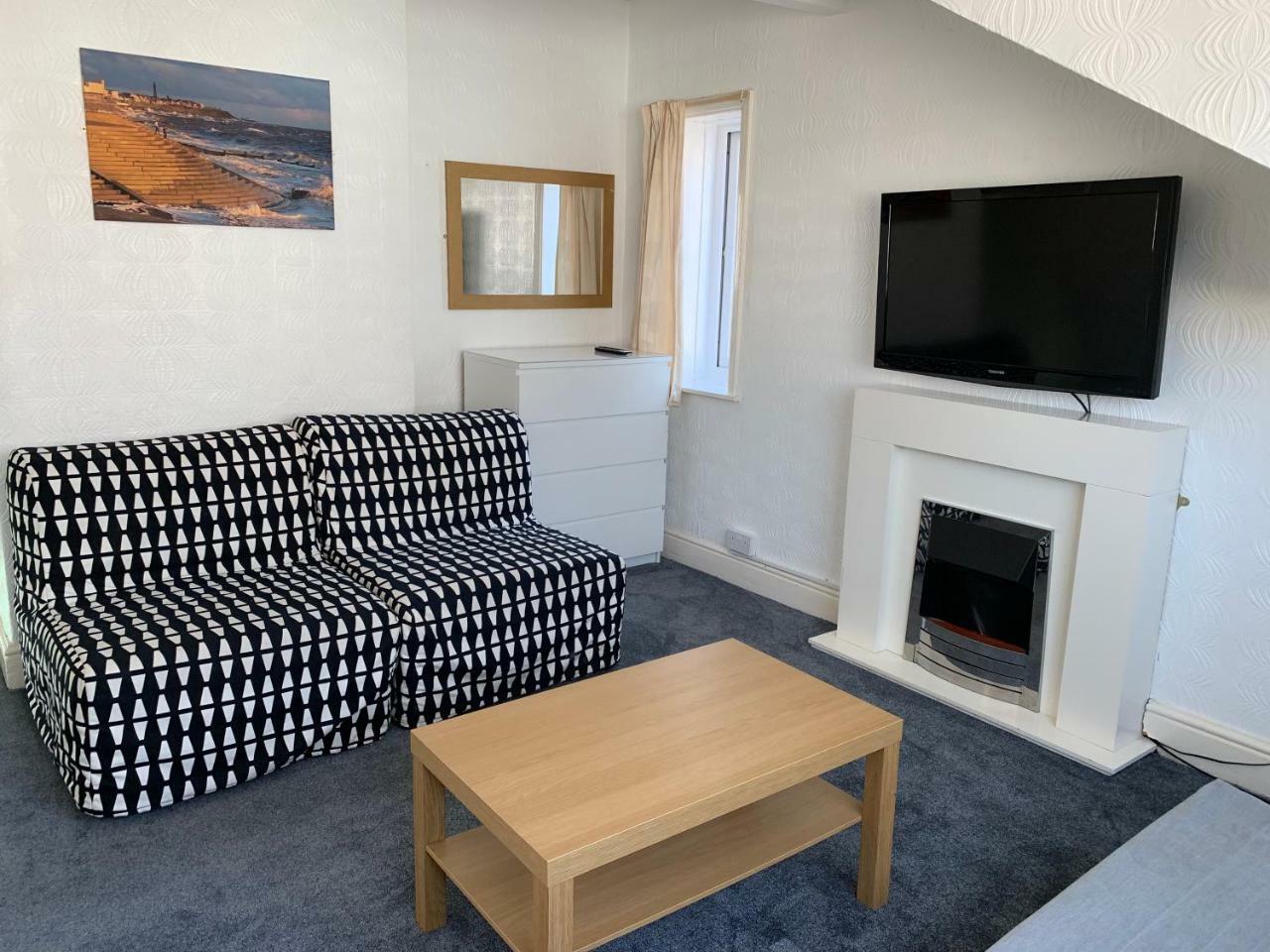 Beeton Villas Holiday Apartments Blackpool Esterno foto