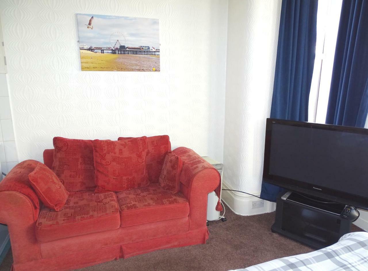Beeton Villas Holiday Apartments Blackpool Esterno foto