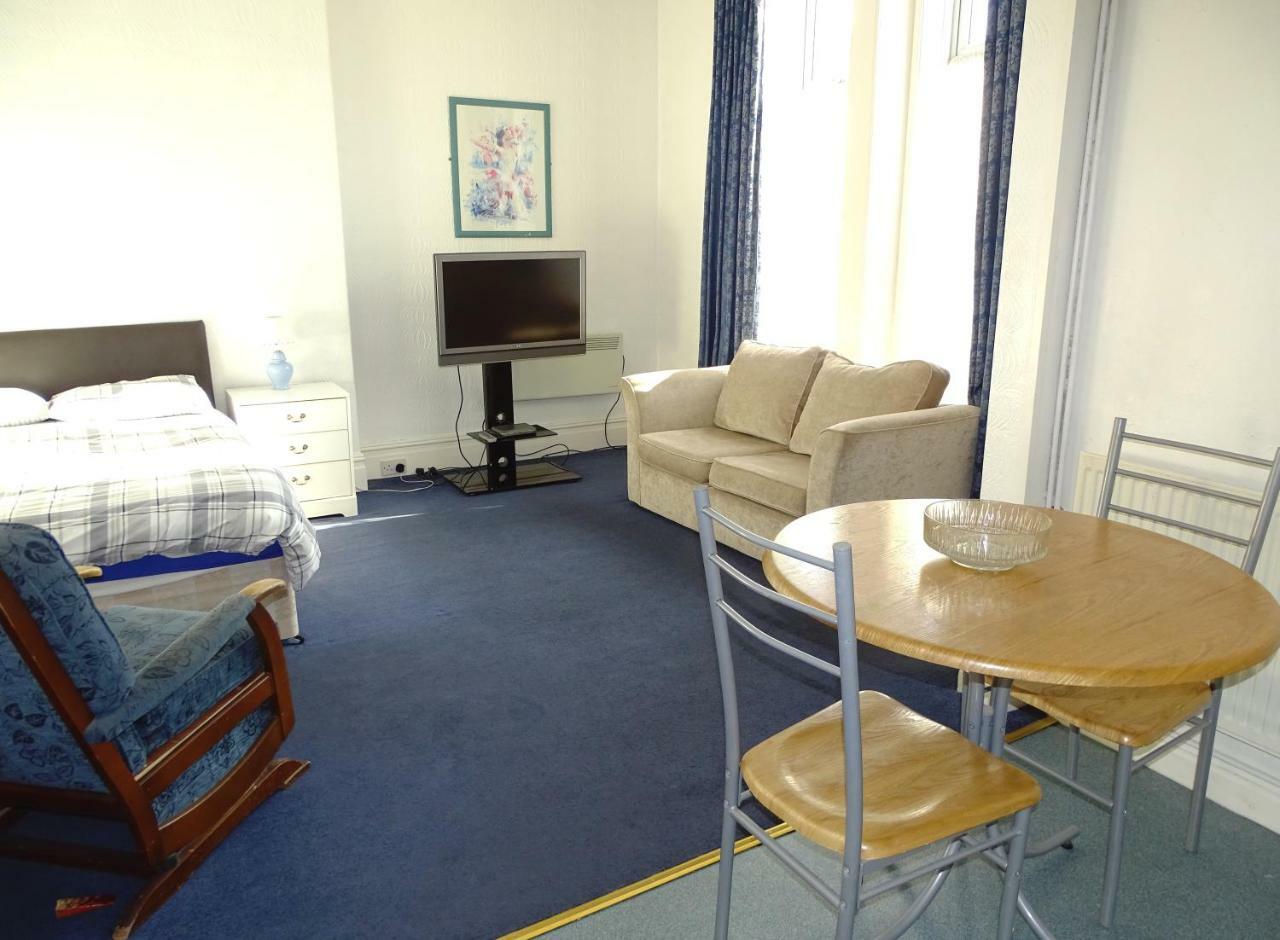 Beeton Villas Holiday Apartments Blackpool Esterno foto