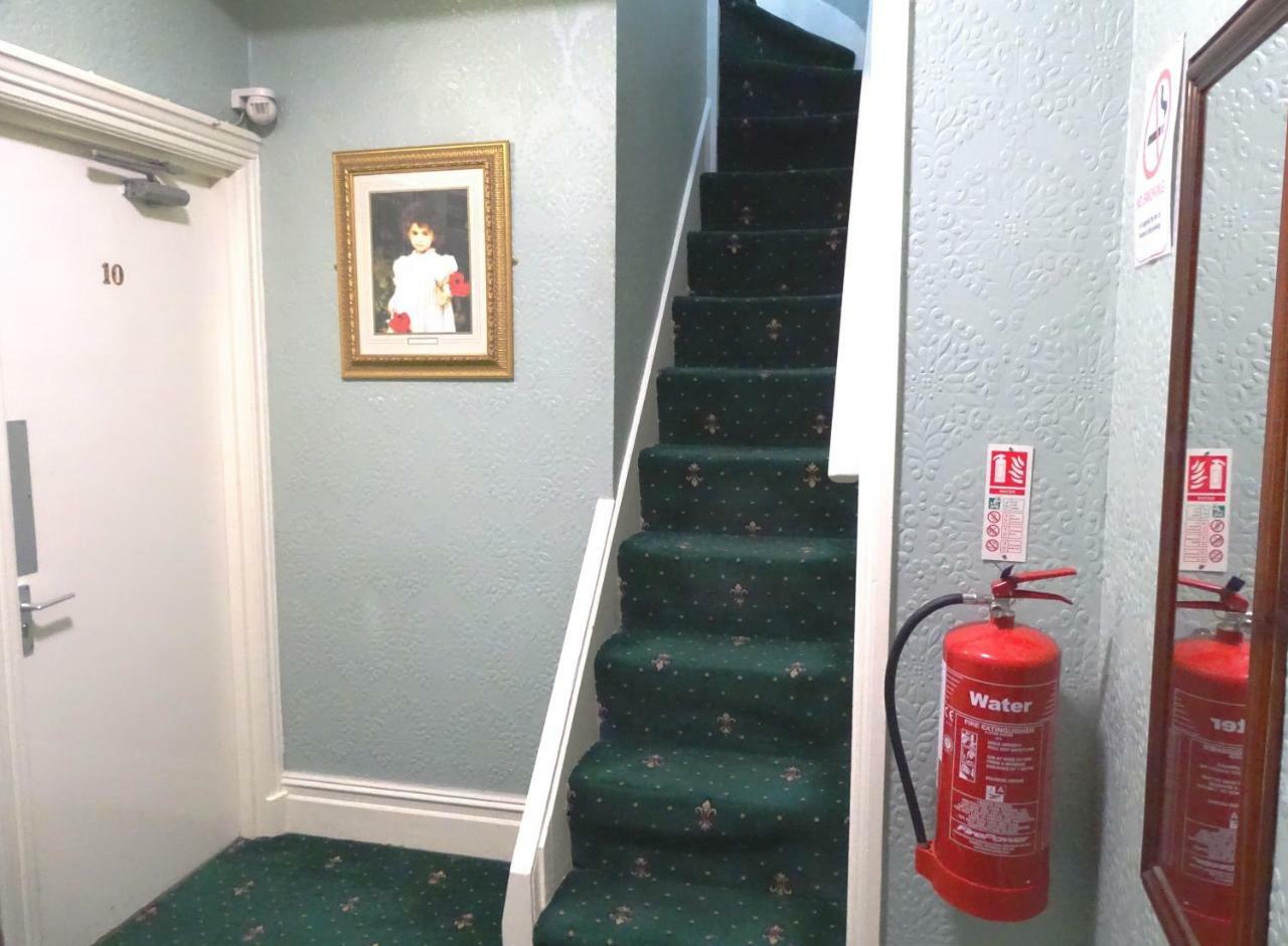 Beeton Villas Holiday Apartments Blackpool Esterno foto