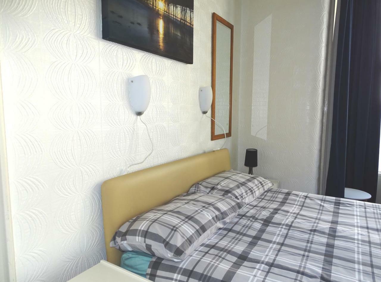 Beeton Villas Holiday Apartments Blackpool Esterno foto