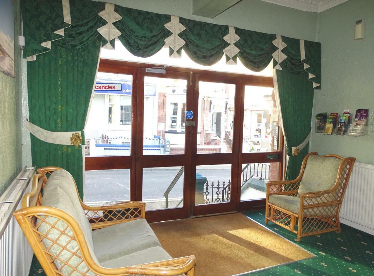Beeton Villas Holiday Apartments Blackpool Esterno foto