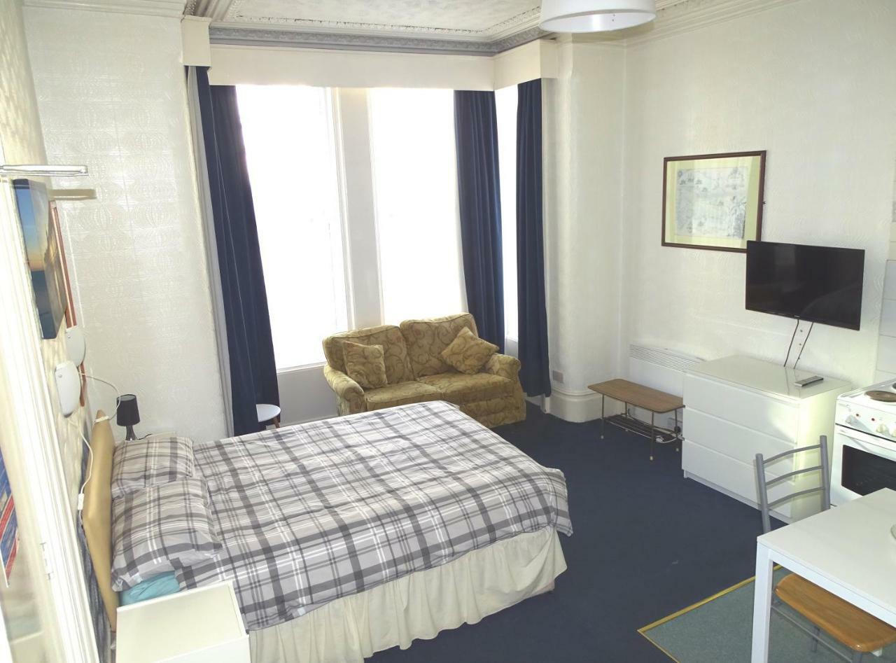 Beeton Villas Holiday Apartments Blackpool Esterno foto