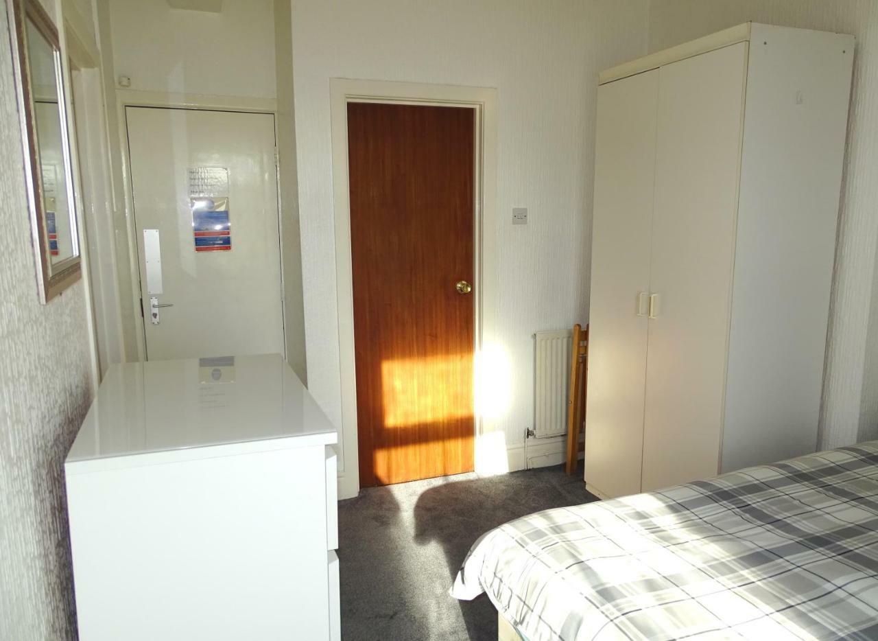 Beeton Villas Holiday Apartments Blackpool Esterno foto